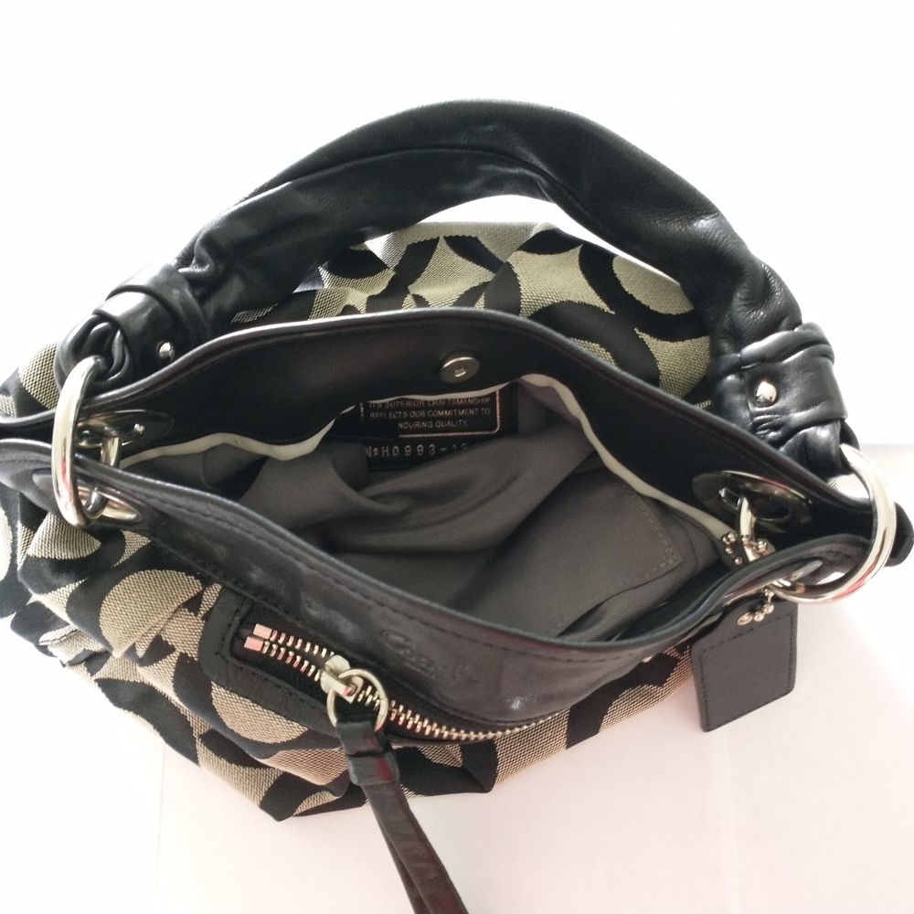 COACH Signature Black Women's Bag - Picture 5 of 8